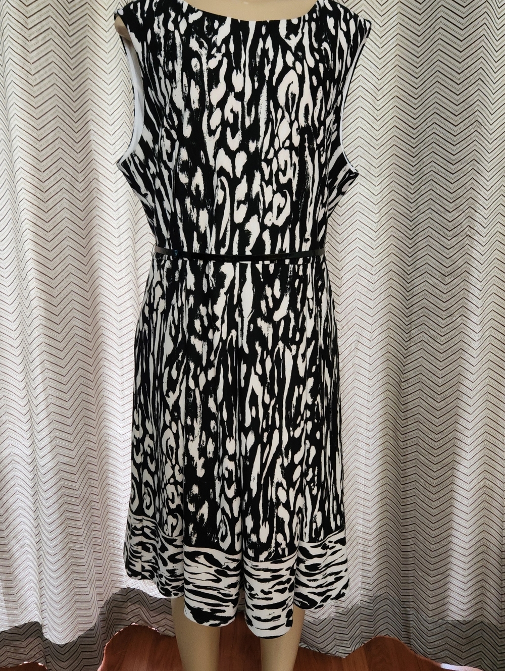 Ellen Tracy Black and White Abstract Midi Dress New Without Tags
